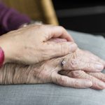 Beziehungsgestaltung in der Pflege von Menschen mit Demenz